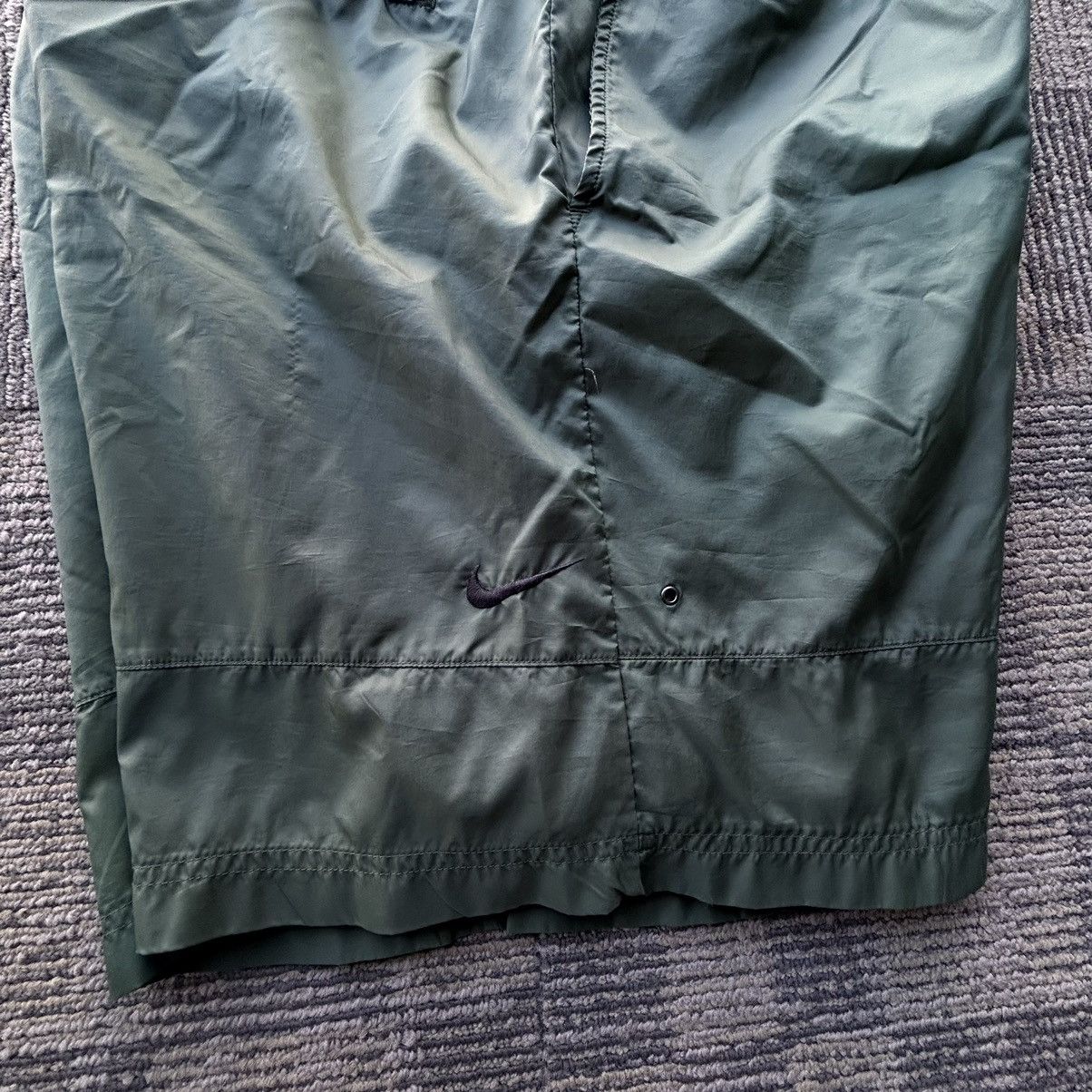 Nike Nike Vtg Y2K Olive Green Windbreaker Nylon Shorts Sz L Size US 32 / EU 48 - 8 Thumbnail