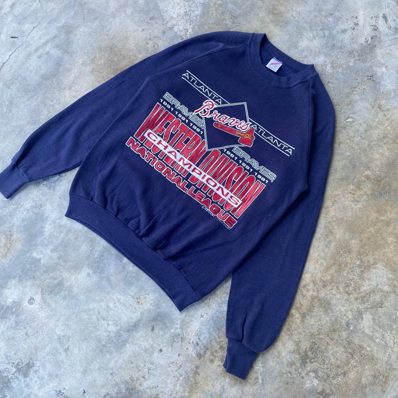 Vintage VINTAGE 1991 MLB BRAVES ATLANTA CREWNECK Size US L / EU 52-54 / 3 - 5 Thumbnail