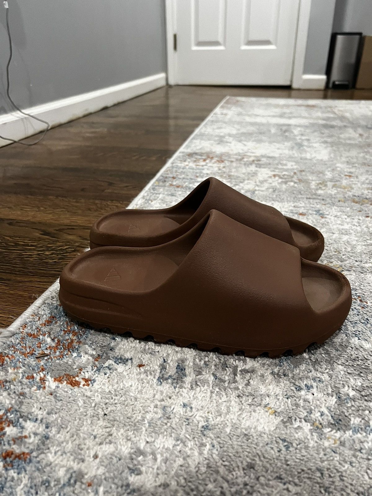 brown yeezy slides