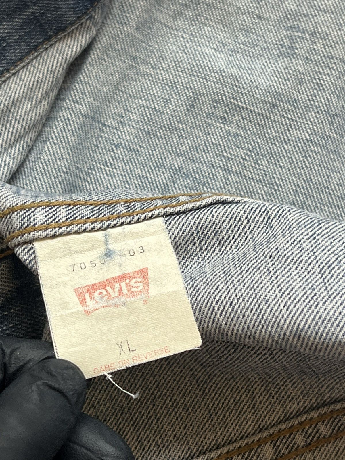 Levi's Vintage Clothing Vintage 1997 Levi's 70500 Japanese Distressed Denim Jacket Size US L / EU 52-54 / 3 - 2 Thumbnail