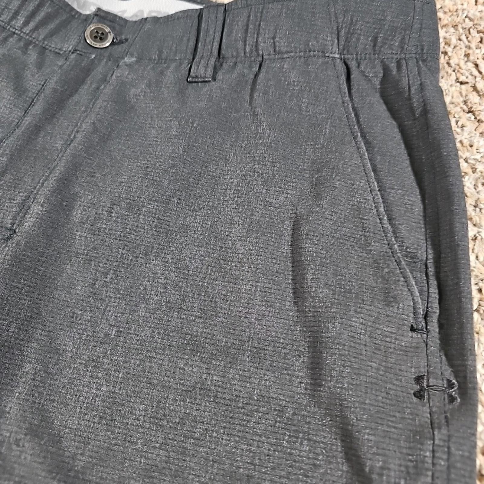 Under Armour Under Armour Golf Shorts Mens 36 Charcoal Gray HeatGear Size US 36 / EU 52 - 5 Thumbnail