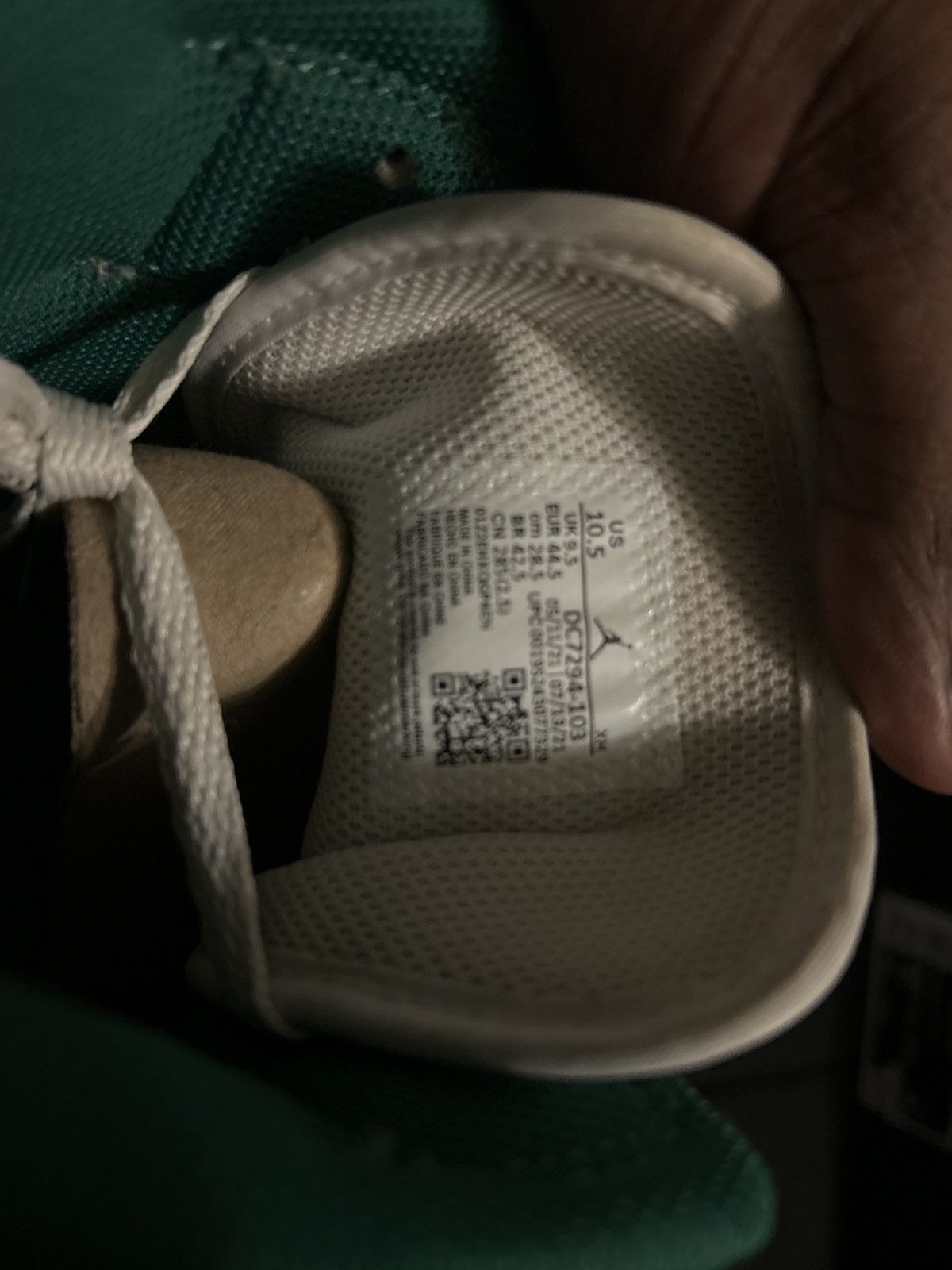 Jordan Brand Air Jordan 1 Mid SE Size US 10.5 / EU 43-44 - 6 Thumbnail