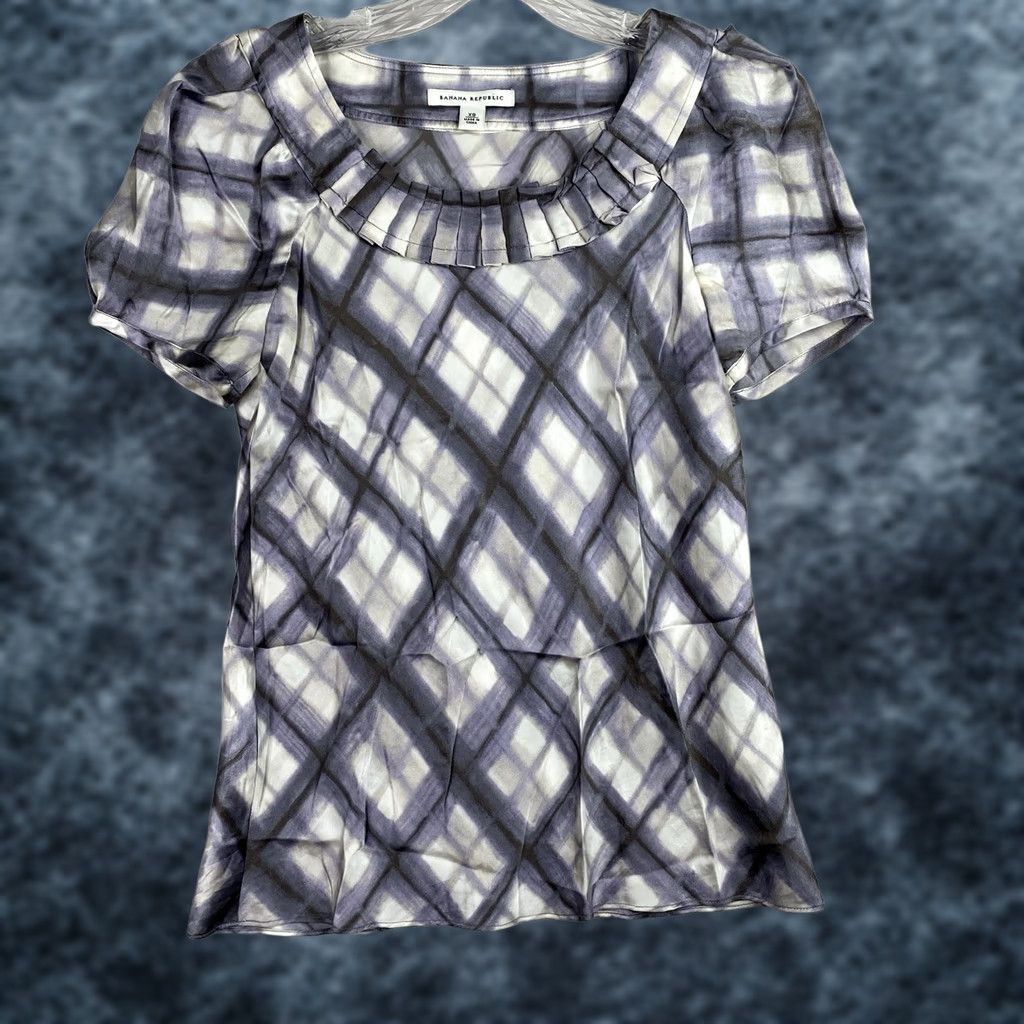 Banana Republic Banana Republic Blouse Shirt Womens XS Purple Gray Cream Plaid Silk Puff Sleeve Pleats Size XS / US 0-2 / IT 36-38 - 1 Thumbnail