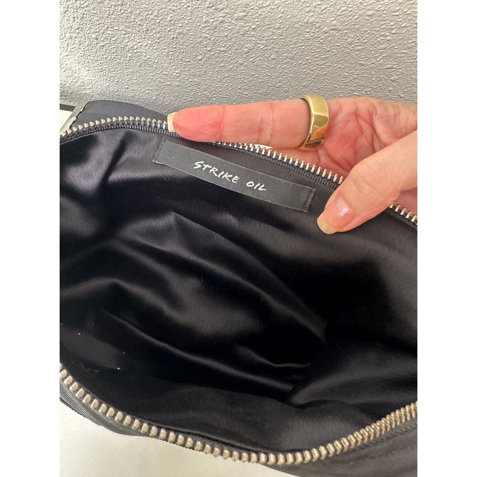 Other Strike Oil Shiny Canvas Belted Felt Fanny Pack Size ONE SIZE - 13 Thumbnail