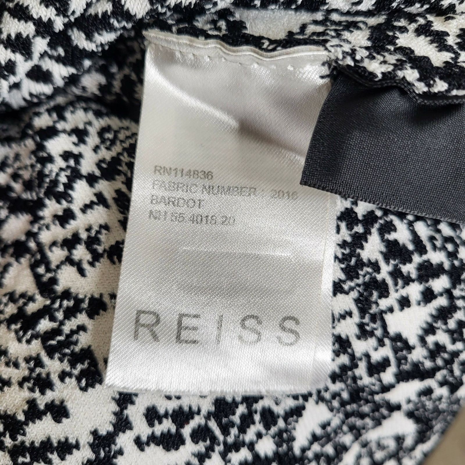 Reiss Reiss Long Sleeve Ballet Neckline Top - Abstract - Black Size S / US 4 / IT 40 - 7 Thumbnail