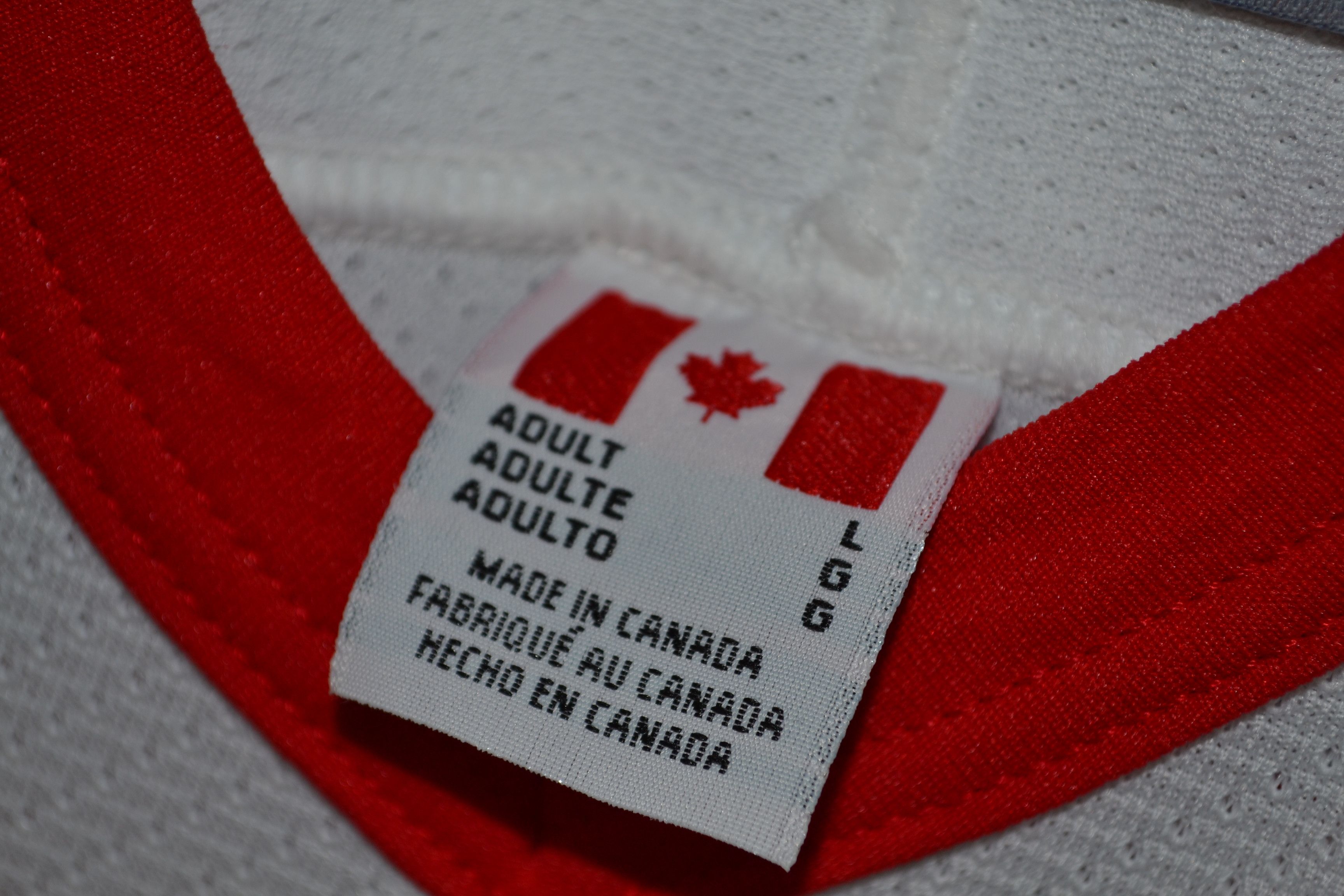 Ccm Detroit Red Wings Zetterberg 40 Vintage CCM Jersey Canada L Size US L / EU 52-54 / 3 - 8 Thumbnail