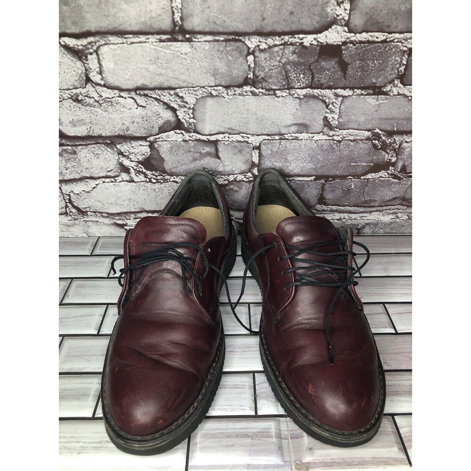 L.L. Bean L.L Bean Freeport Maine Red Leather Oxfords Lace Up Shoes Me Size US 10 / EU 43 - 11 Thumbnail