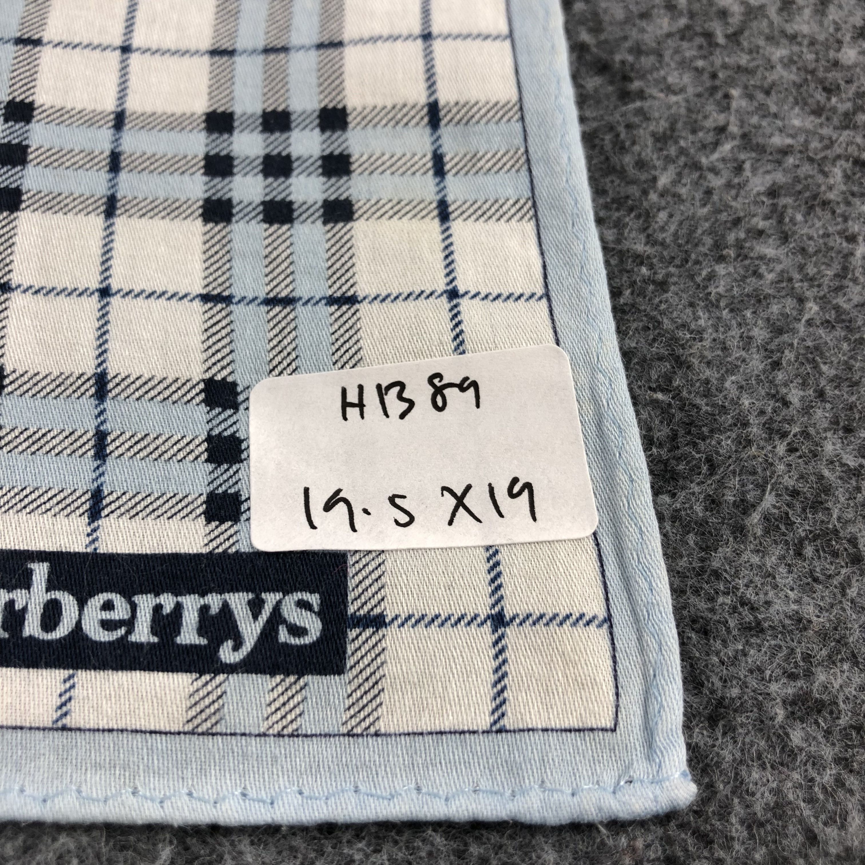 Burberry Burberrys Handkerchief Neckerchief Bandana H1389 Size ONE SIZE - 7 Thumbnail