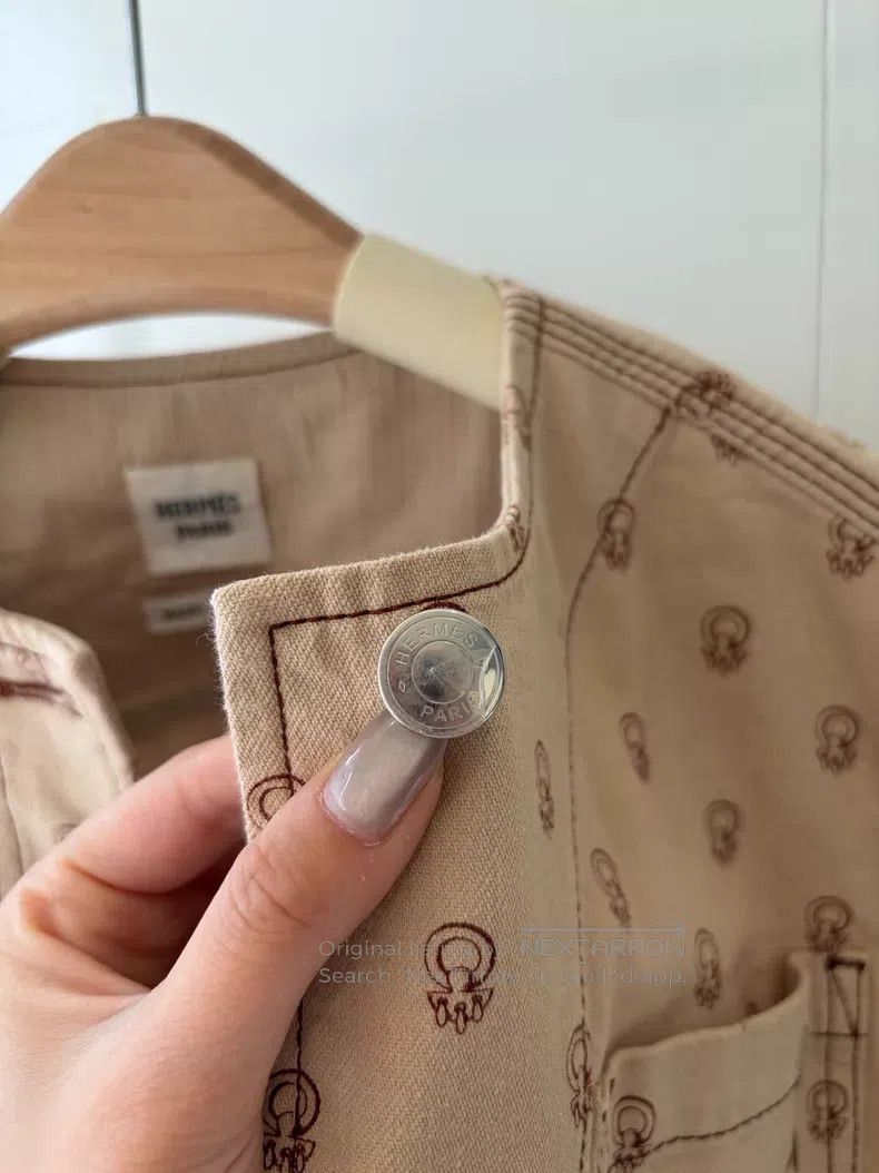Hermes Hermes Logo All Over Khaki Jacket Size XXS / US 00 / IT 34 - 3 Thumbnail