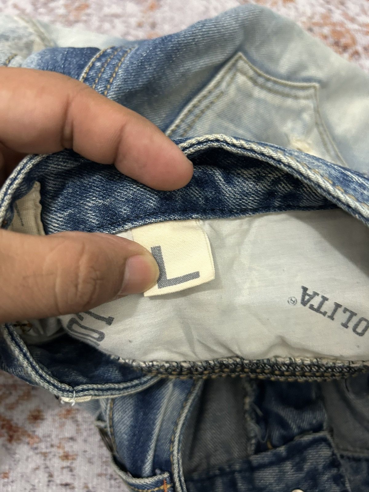 If Six Was Nine Lolita Distressed Doublle Pocket back Short Jeans Size US 33 - 16 Thumbnail