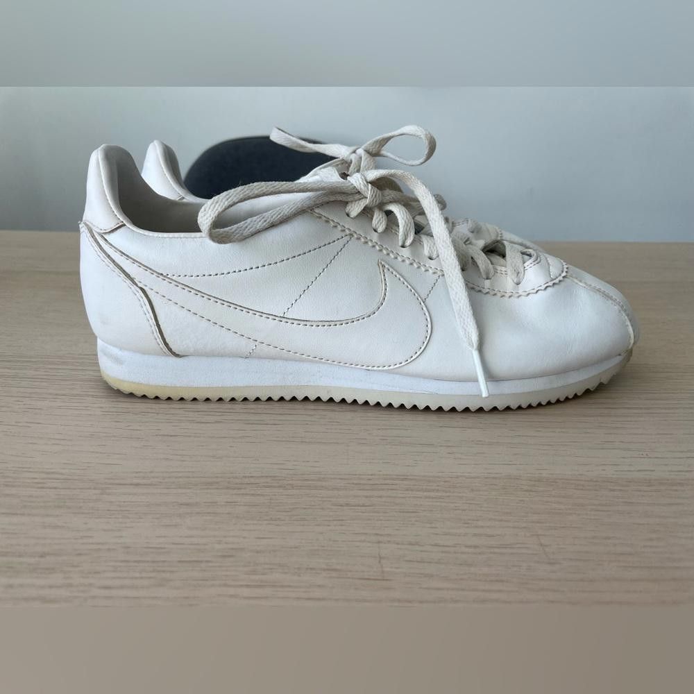 Nike Nike Cortez Basic White Womens Sneakers 9.5 Vintage Retro Size US 9.5 / IT 39.5 - 2 Thumbnail