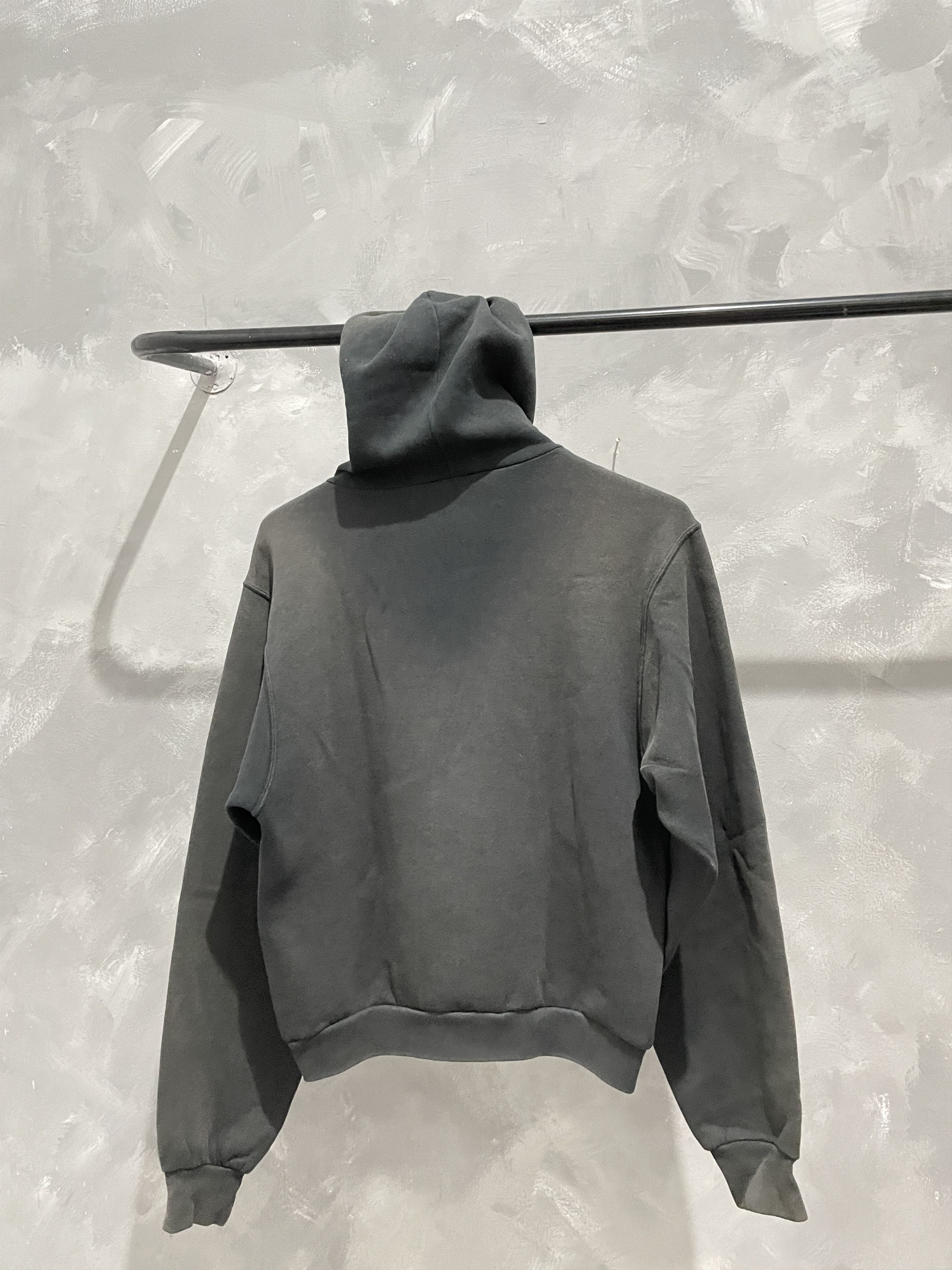 Vintage Vintage 90s Faded Black Hoodie Cropped Akimbo ERD Grunge Size US M / EU 48-50 / 2 - 6 Thumbnail
