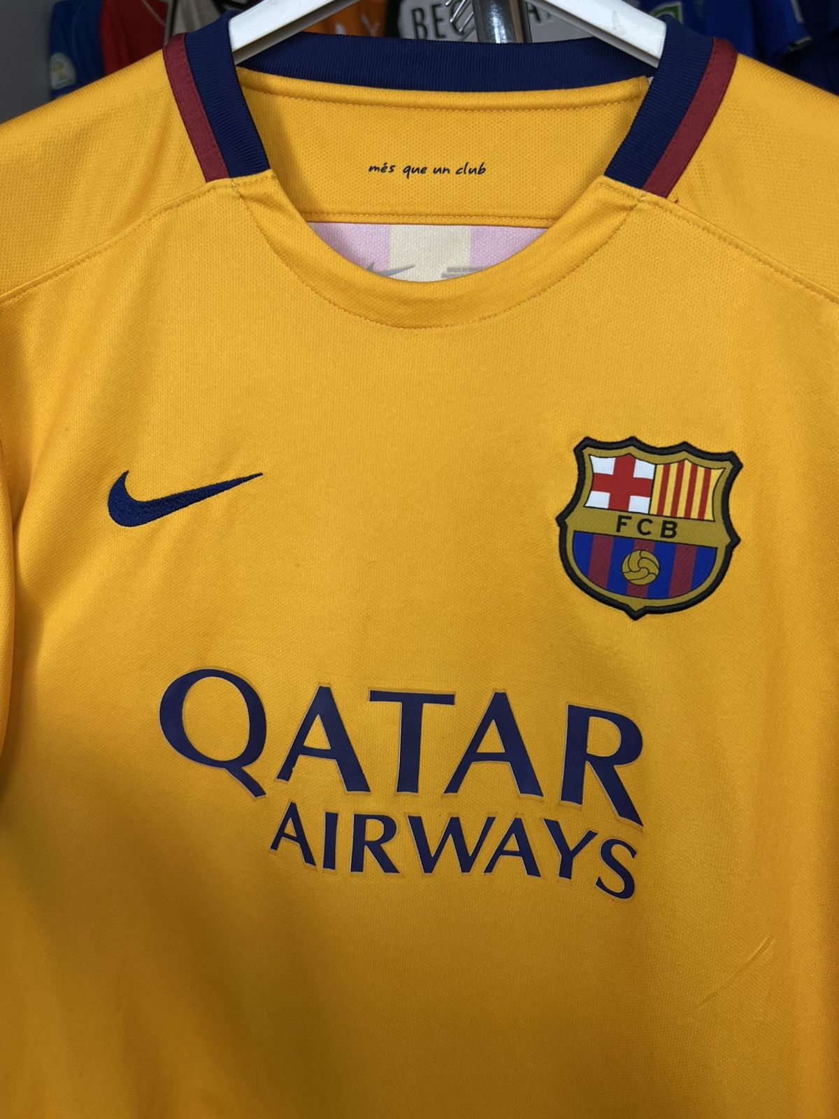 Nike Soccer Jersey Nike Barcelona 2015/16 Neymar JR #11 Size US M / EU 48-50 / 2 - 6 Thumbnail