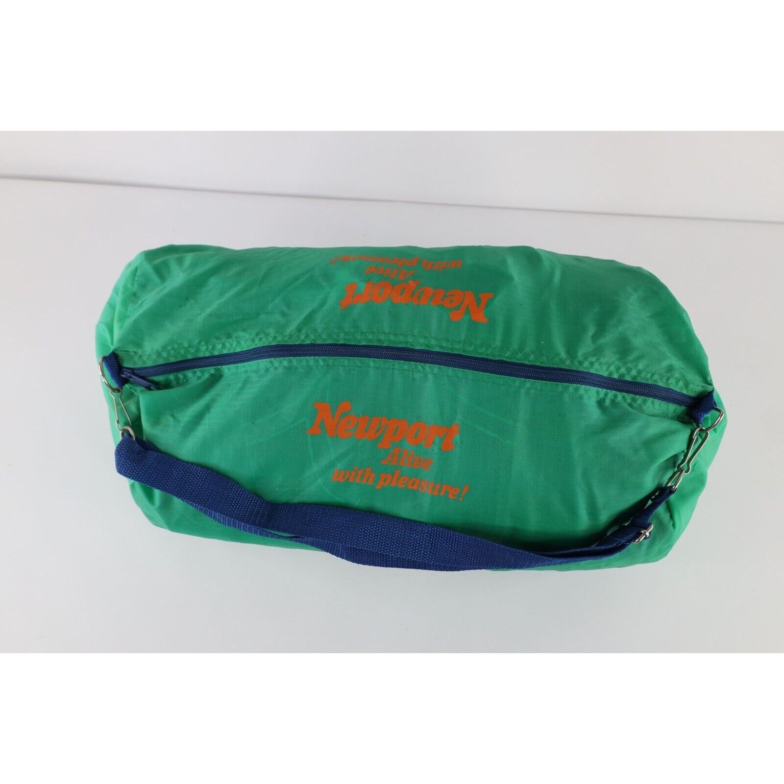 Vintage Vintage 90s Newport Cigarettes Alive with Pleasure Bag Size ONE SIZE - 4 Thumbnail