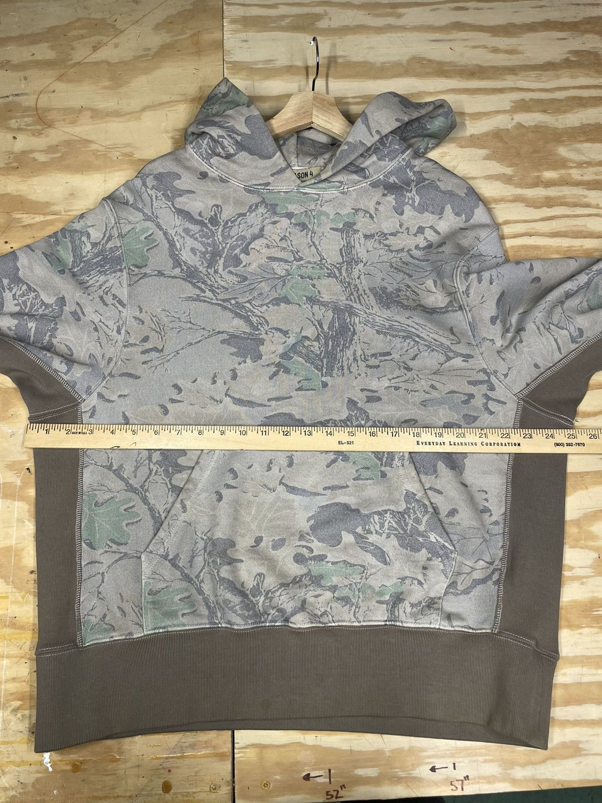 Yeezy Yeezy Season 4 Camo Hoodie Size US S / EU 44-46 / 1 - 3 Thumbnail