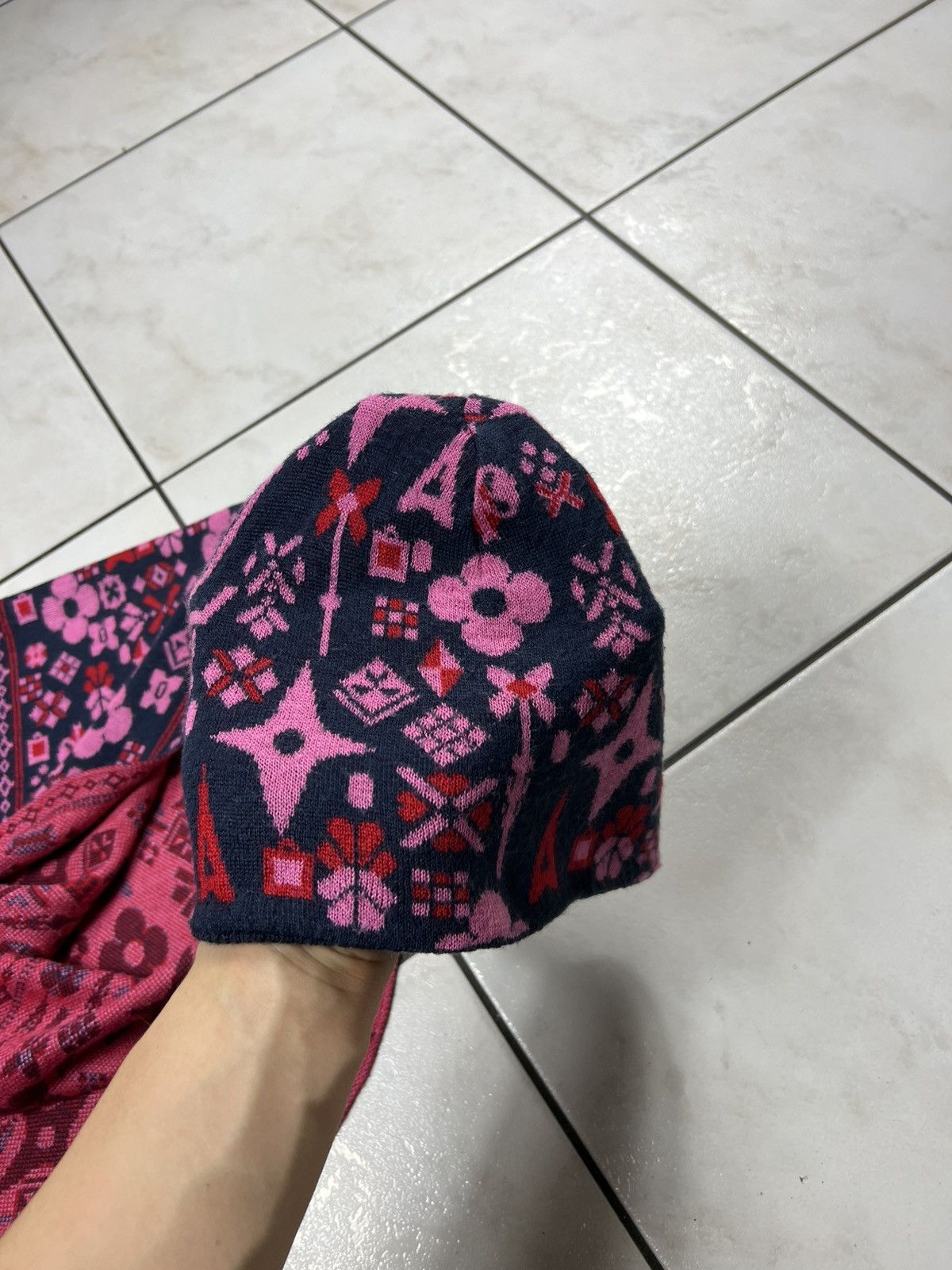 Louis Vuitton Vintage Louis Vuitton set hat+scarf floral monogram luxury Size ONE SIZE - 16 Thumbnail