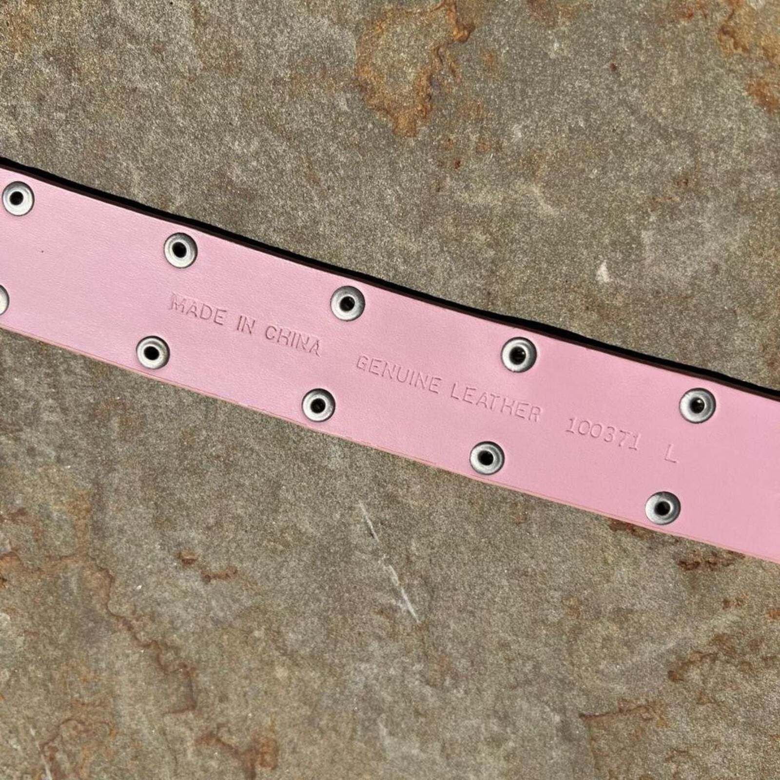 Other Y2K Neo-Vintage Pink Snake Riveted Leather Double Prong Belt Size ONE SIZE - 5 Thumbnail