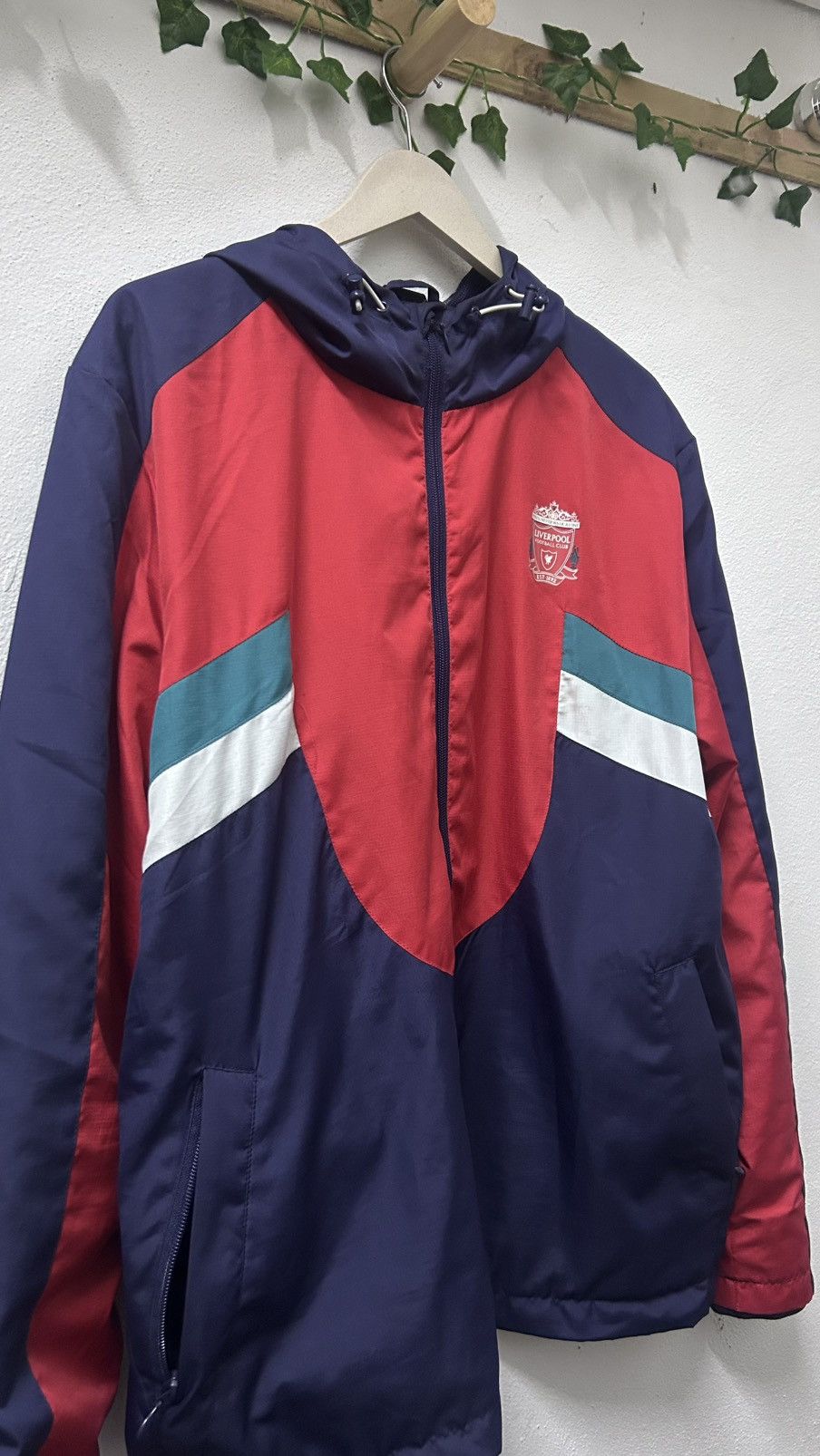 Nike 🔥Special Edition🔥 Liverpool Windbreaker 2 Layer Size US XL / EU 56 / 4 - 3 Thumbnail