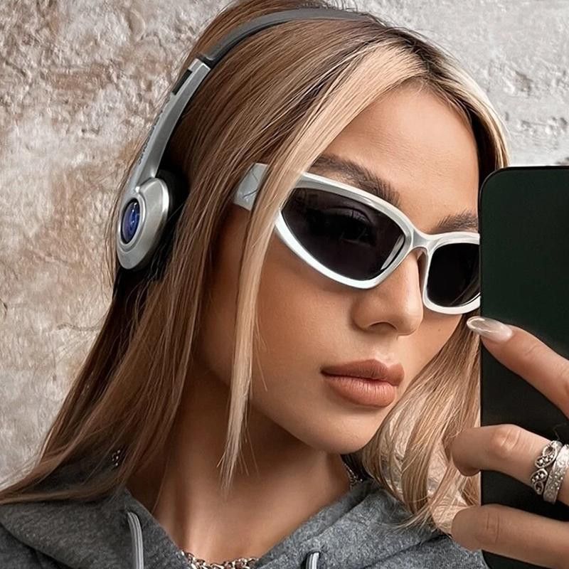 Vintage Y2K Style Cat Eye Sunglasses Size ONE SIZE - 3 Thumbnail