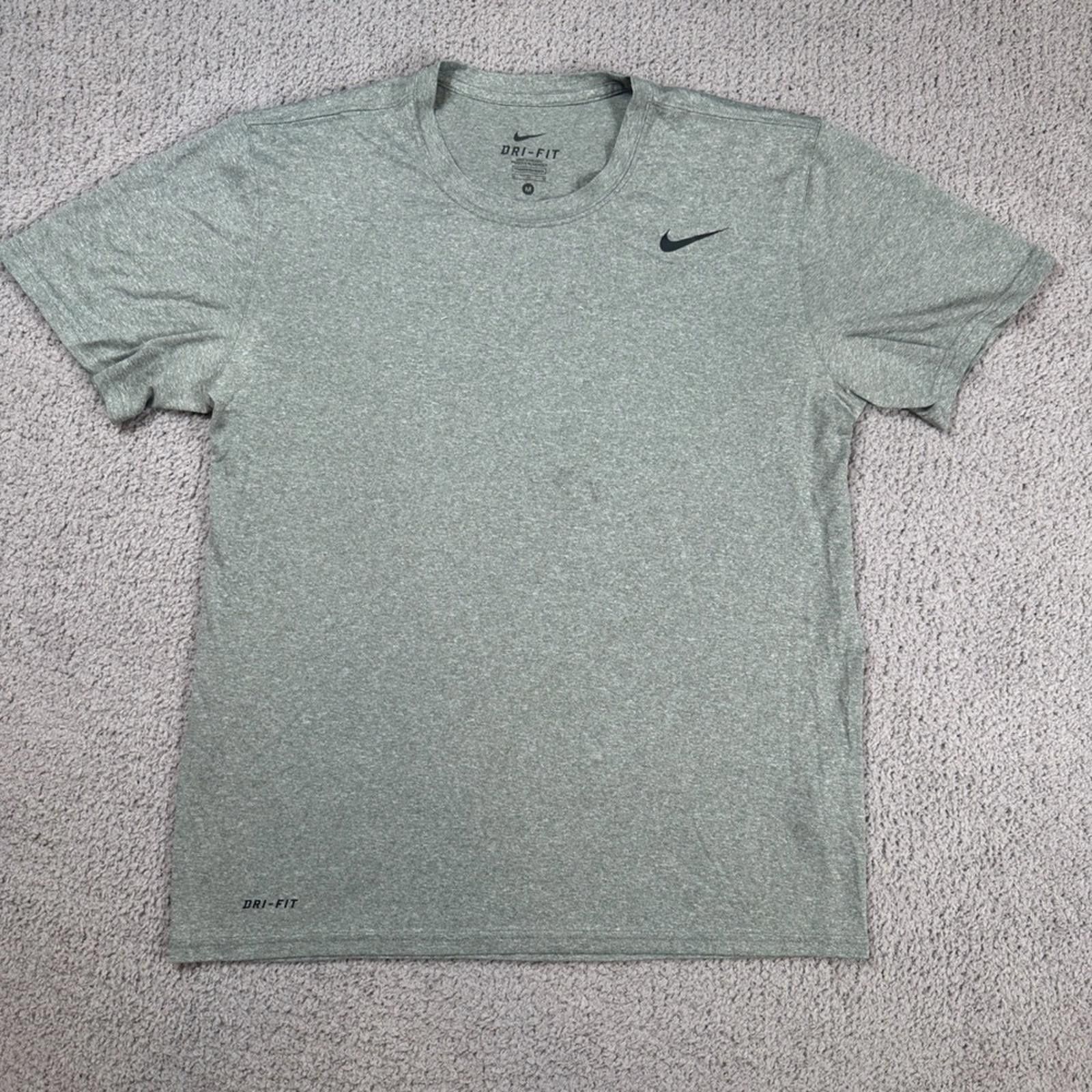 Nike Nike Dri Fit T Shirt Men M Gray Athletic Short Sleeve Swoosh Size US M / EU 48-50 / 2 - 1 Thumbnail