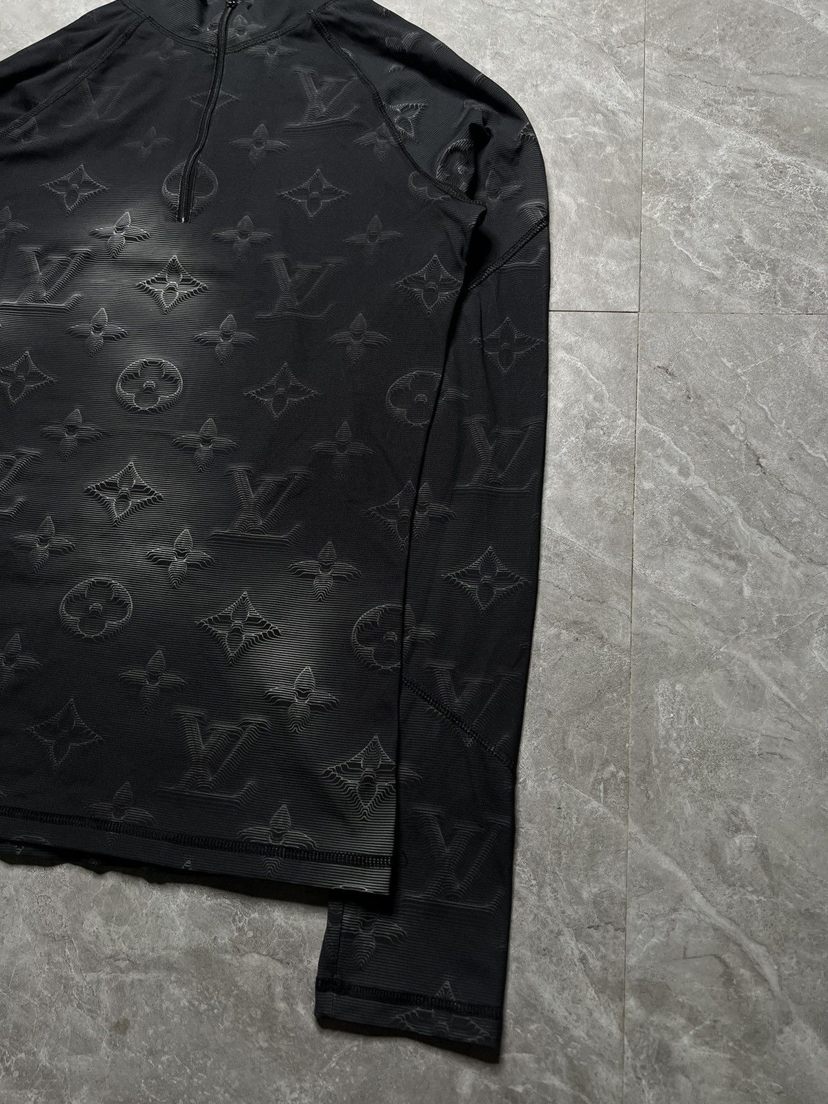 Louis Vuitton × Virgil Abloh Louis Vuitton 2054 Technical Half zip L/S Mono Size US L / EU 52-54 / 3 - 4 Thumbnail