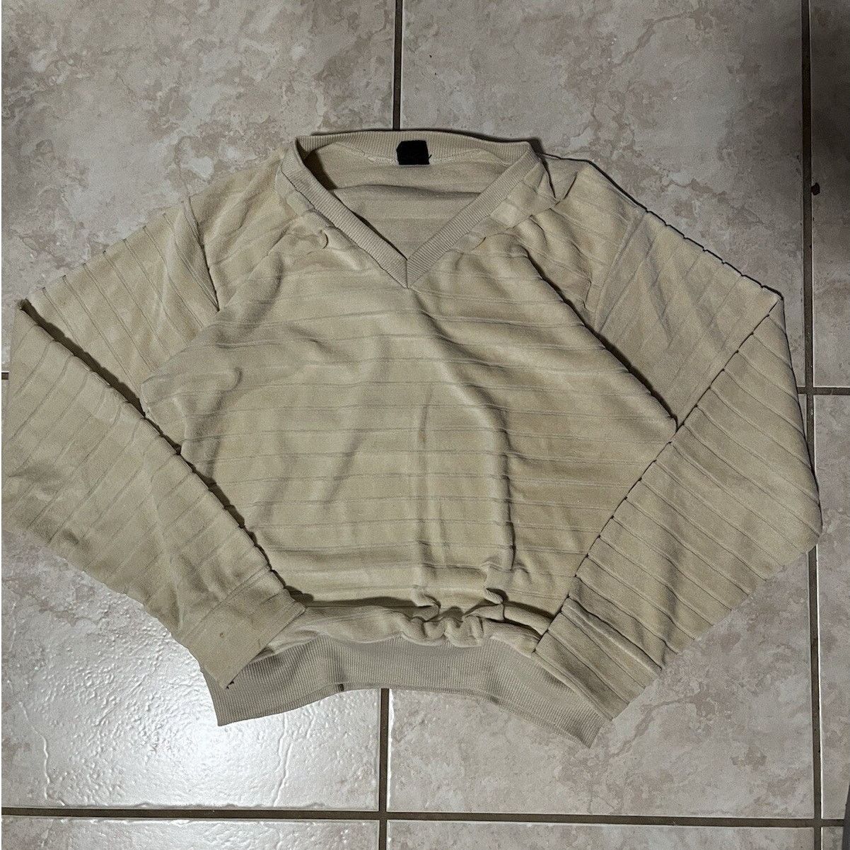 Vintage Vintage 1970s Campus Velour V Neck Longsleeve Large 22x24 Size US L / EU 52-54 / 3 - 1 Thumbnail