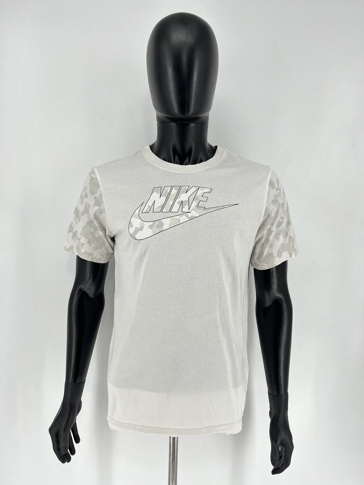 Other Vintage Nike Camo Big Logo Tee Travis Scott Style Grailed Size US M / EU 48-50 / 2 - 2 Thumbnail