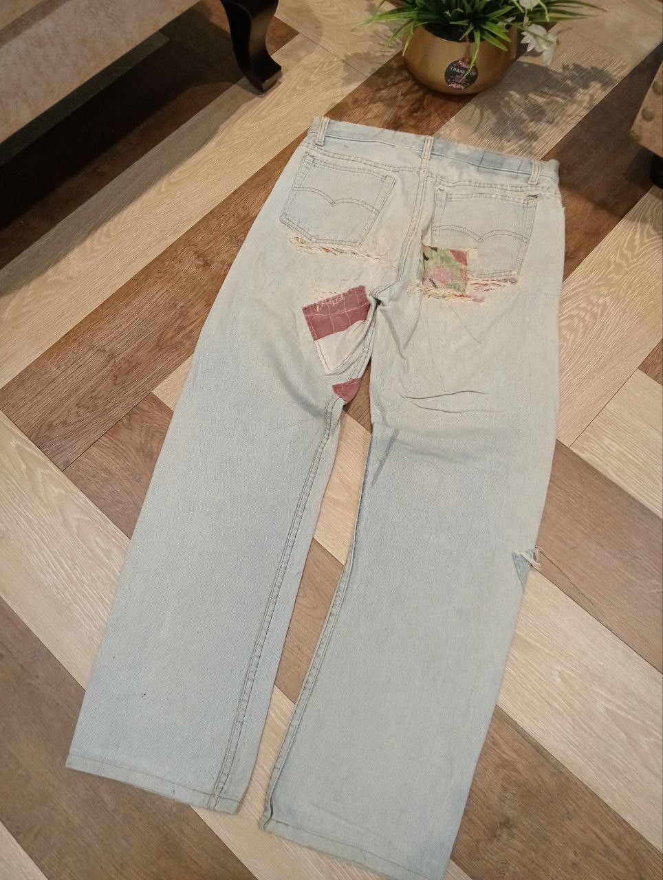 Levi's Vintage Clothing LEVI'S VINTAGE LIGHT BLUE DISTRESSED JEANS Size US 31 - 8 Thumbnail