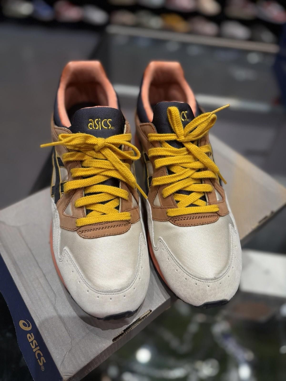 Asics ASICS GEL-Lyte V x Ubiq Midnight Bloom 2014 Size US Men’s 12 Size US 12 / EU 45 - 11 Thumbnail