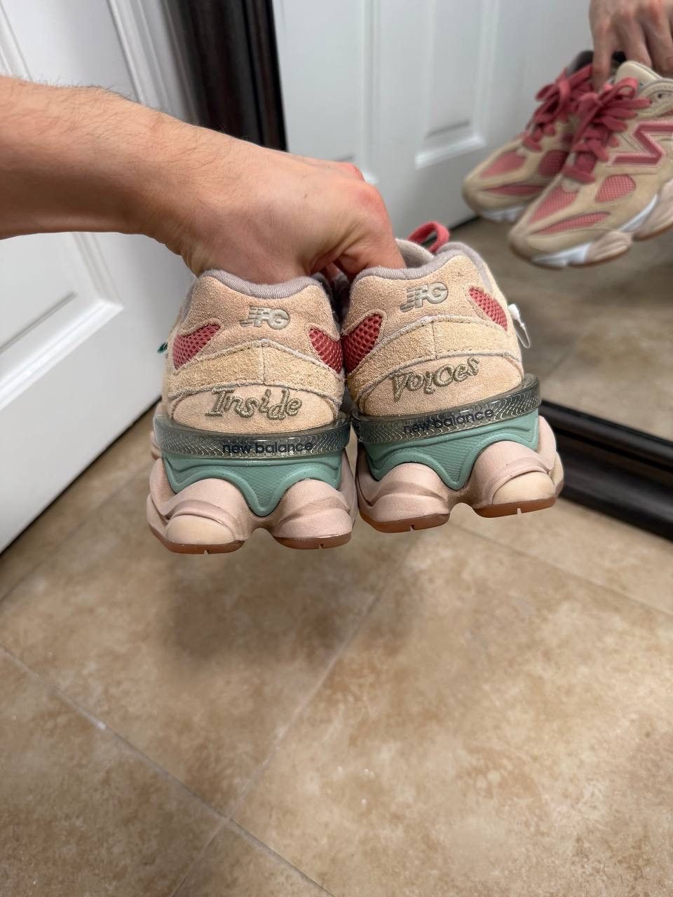 Joe Freshgoods × New Balance Joe Freshgoods x New Balance 9060 COOKIE PINK DS U9060JF1 Size US 6 / EU 39 - 4 Thumbnail