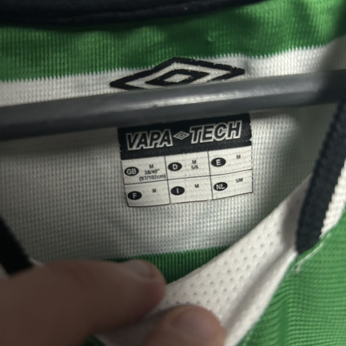 Umbro Vintage Umbro FC Celtic Home 2001 green soccer jersey size M Size US M / EU 48-50 / 2 - 7 Thumbnail