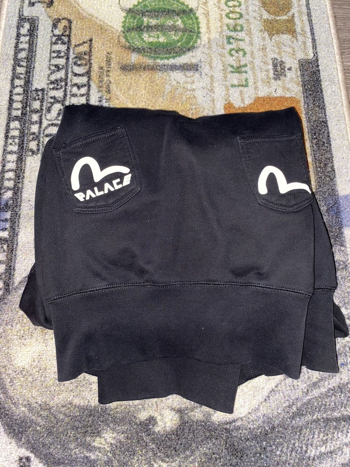 Evisu × Palace Palace x Evisu Multi Pocket Crewneck Size US L / EU 52-54 / 3 - 2 Thumbnail