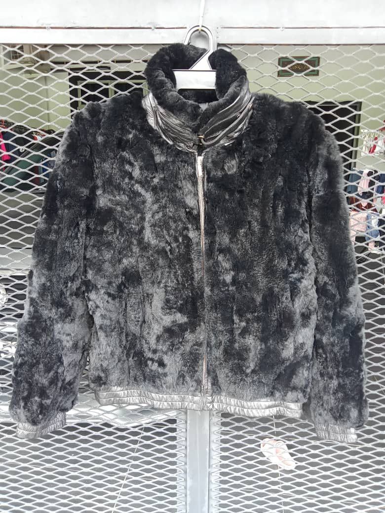 Japanese Brand Moda Valentino Italy Mink Fur Jacket Size M / US 6-8 / IT 42-44 - 1 Thumbnail