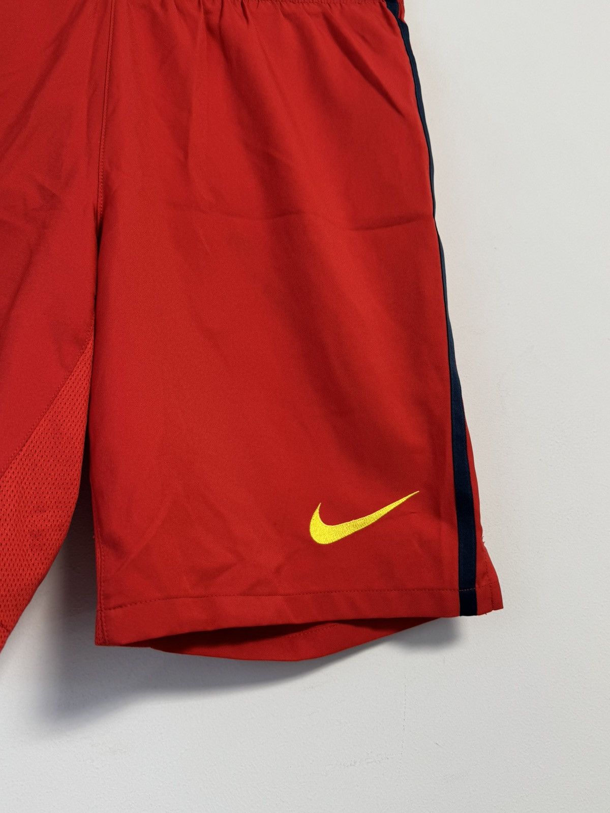 Nike Nike FC Barcelona Football Soccer Club Burgundy Shorts Size US 32 / EU 48 - 3 Thumbnail
