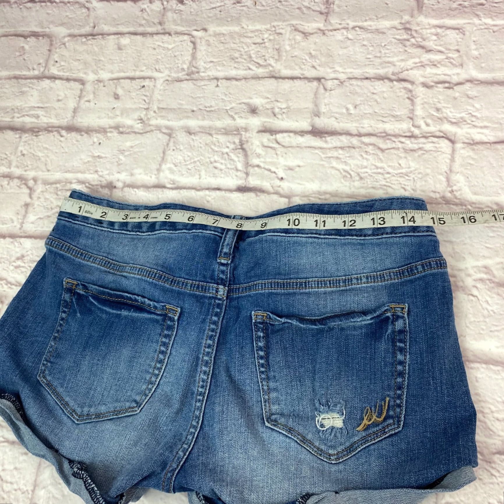 Express Express Womens Shorts Size 2 Blue Denim Distressed Stretch Cuffed Size 26" / US 2 / IT 38 - 7 Thumbnail