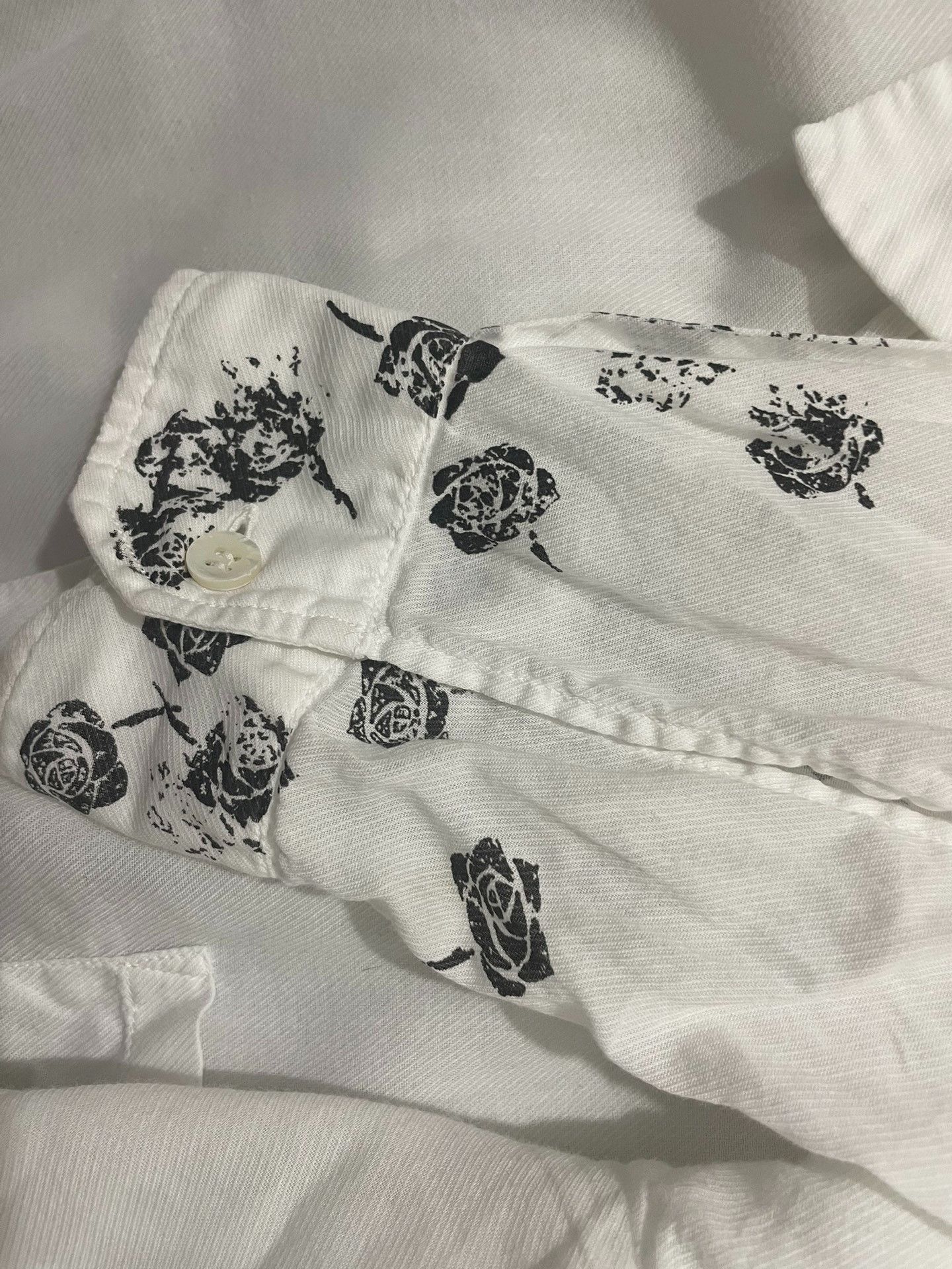 Maison Margiela Maison Margiela Rose-printed shirt 2501-Nextarrow Size L / US 10 / IT 46 - 5 Thumbnail