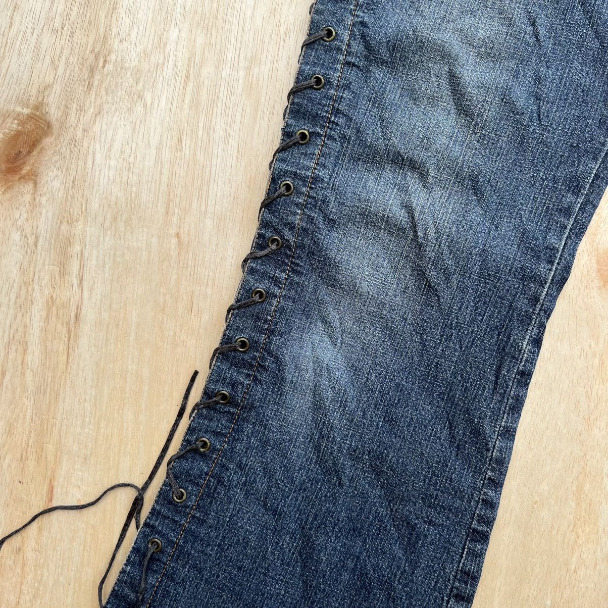 Tornado Mart PLAYCHESS JAPANESE BRAND LACE UP Y2K VINTAGE FLARED DENIM Size 30" / US 8 / IT 44 - 3 Thumbnail