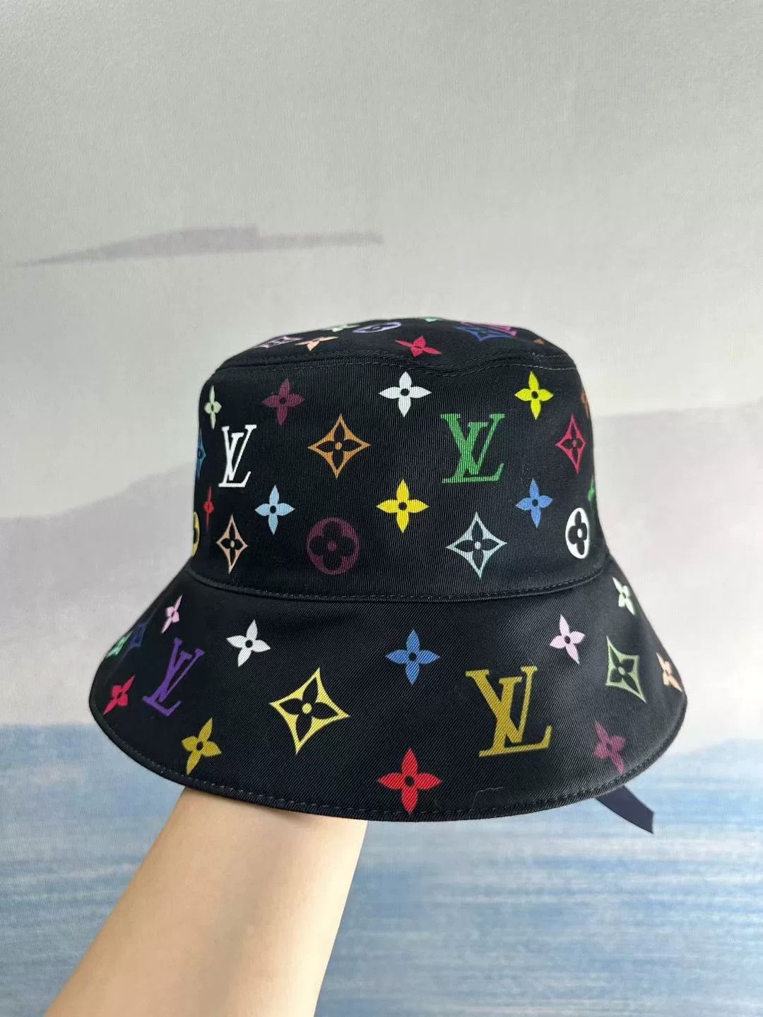 Takashi Murakami Louis Vuitton Takashi Murakami Black Multicolor Bucket Hat Size ONE SIZE - 1 Thumbnail