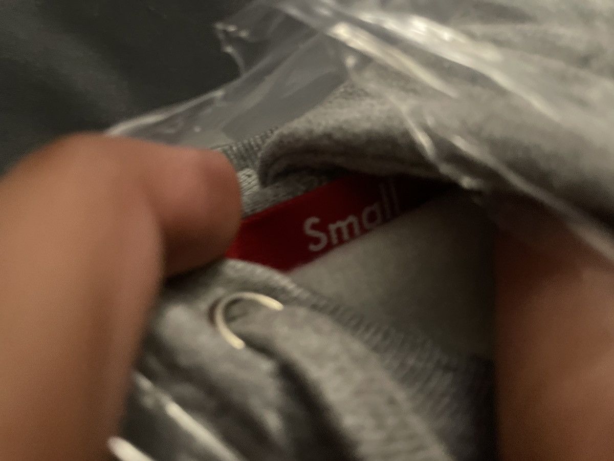 Supreme Heather Grey Reversed Supreme Hooded Sweatshirt Size US S / EU 44-46 / 1 - 6 Thumbnail