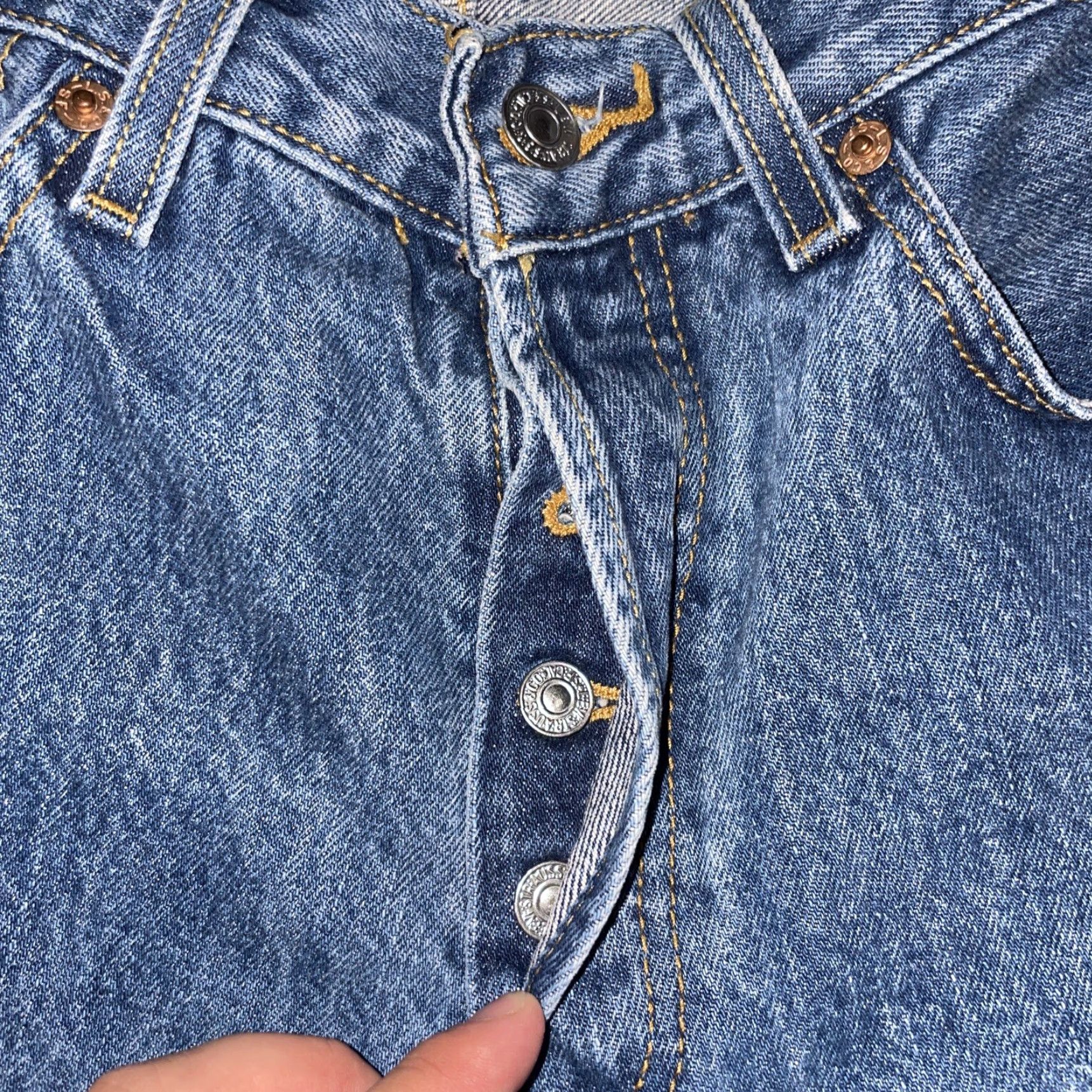 Levi's VINTAGE Levi’s 501 Jeans Blue Button Fly Straight Regular 30 Men 25in Inseam Men’s Jeans Blue 501 Size US 30 / EU 46 - 3 Thumbnail