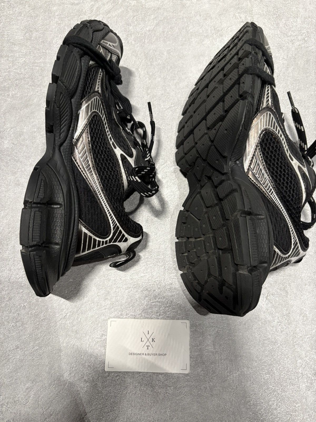 Balenciaga Balenciaga Track 1.0 running sports casual low-top dad shoes Size US 6 / EU 39 - 2 Thumbnail