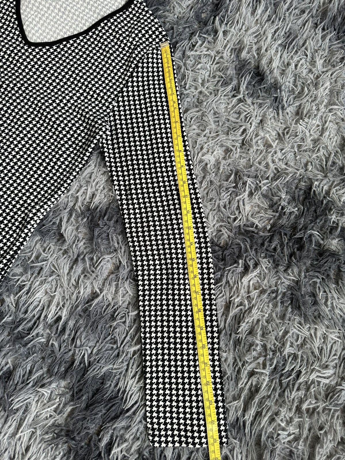 If Six Was Nine 00's Roshell houndstooth stripe warmer long sleeve Size US M / EU 48-50 / 2 - 12 Thumbnail
