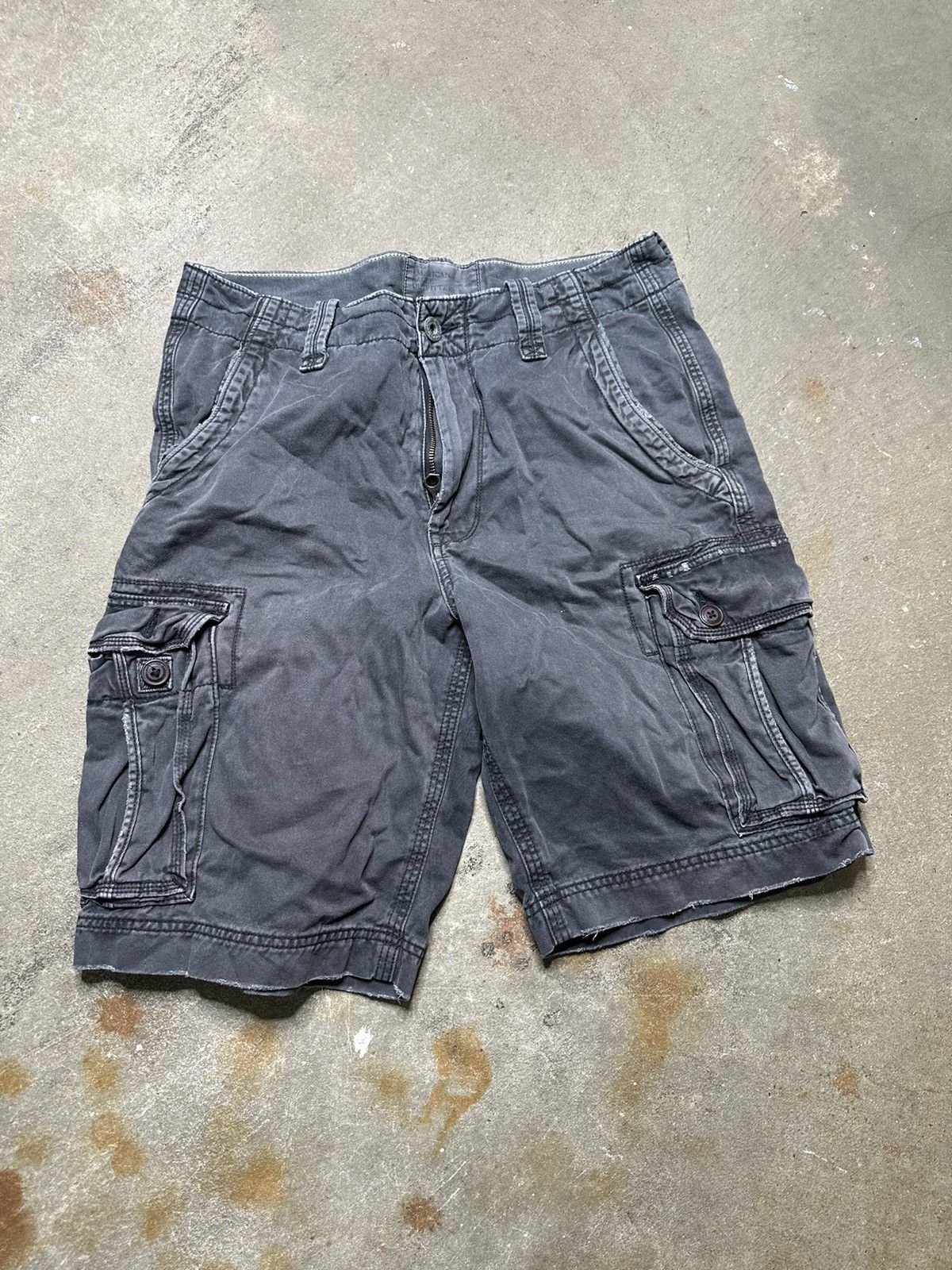 American Eagle Outfitters American Eagle cargo shorts Size US 33 - 1 Thumbnail