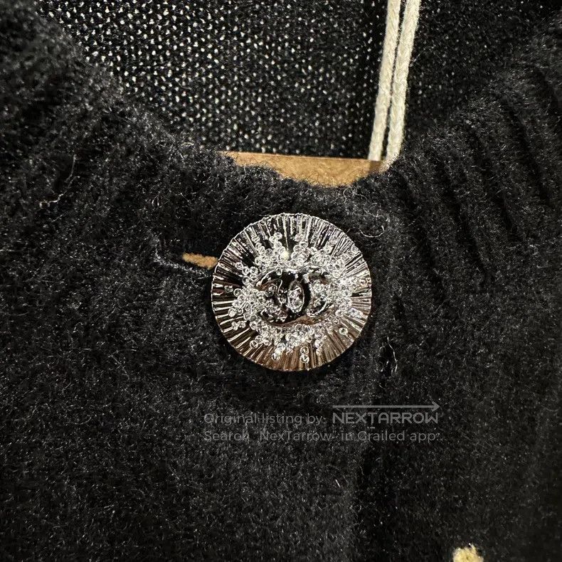Chanel Chanel Cashmere sequin Logo flower cardigan coat Size XS / US 0-2 / IT 36-38 - 6 Thumbnail