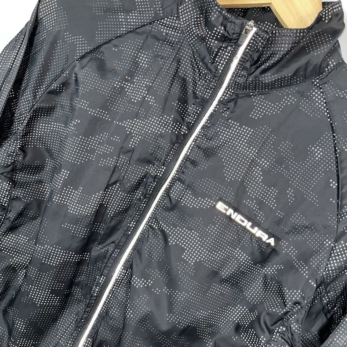 Sports Specialties Endura Full Zip Cycling Jacket Size S Reflective Full Zip Size US S / EU 44-46 / 1 - 8 Thumbnail