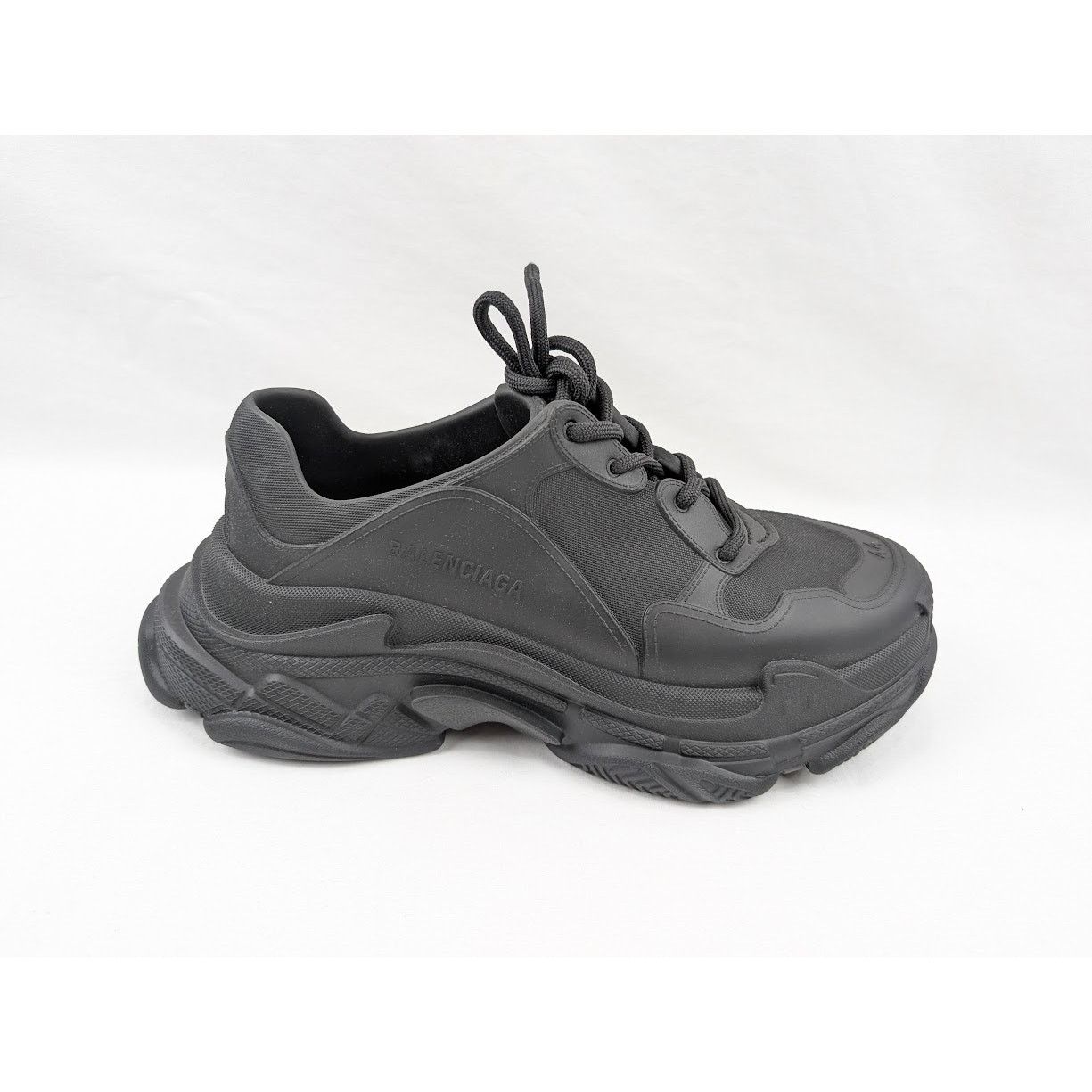Balenciaga o1rshd1 Molded Triple S Sneakers in Black Size US 11 / EU 44 - 1 Thumbnail
