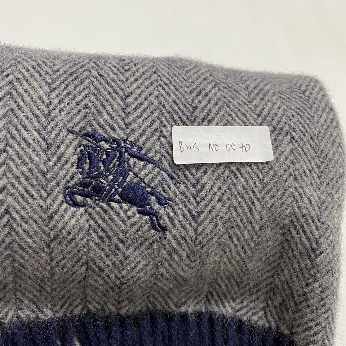Burberry BURBERRYS SCARF MUFFLER BUR070 Size ONE SIZE - 11 Thumbnail