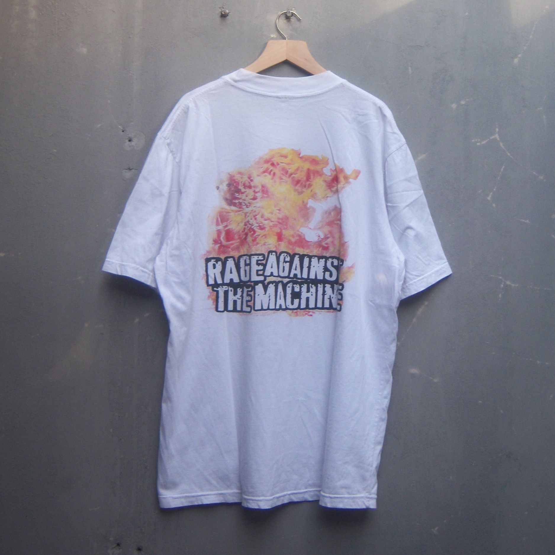 Band Tees Very Rare Rage Against The Machine Tee Size US L / EU 52-54 / 3 - 13 Thumbnail