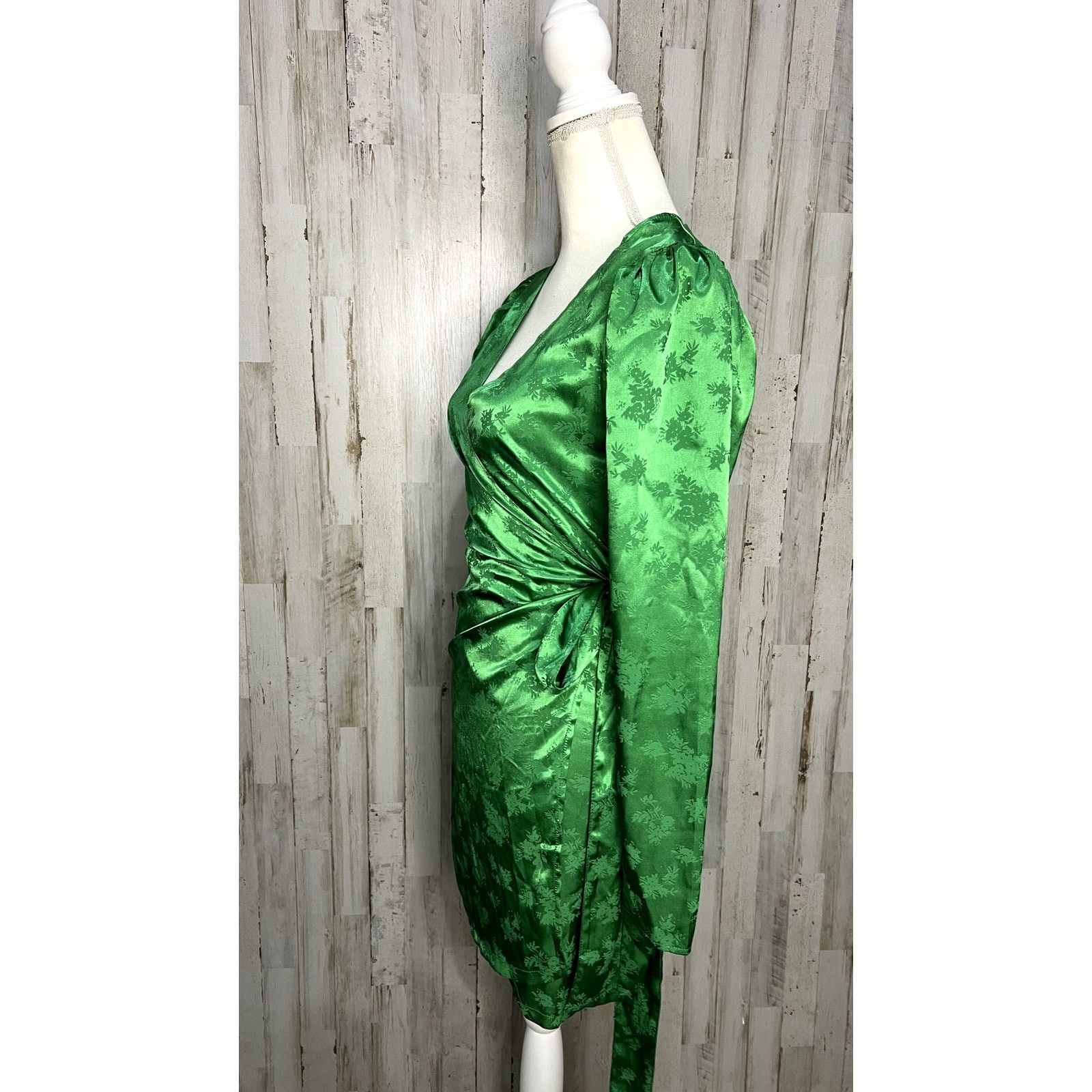 Zara Zara Women's Green Satin Kimono Wrap Midi Dress Size Small Size S / US 4 / IT 40 - 5 Thumbnail