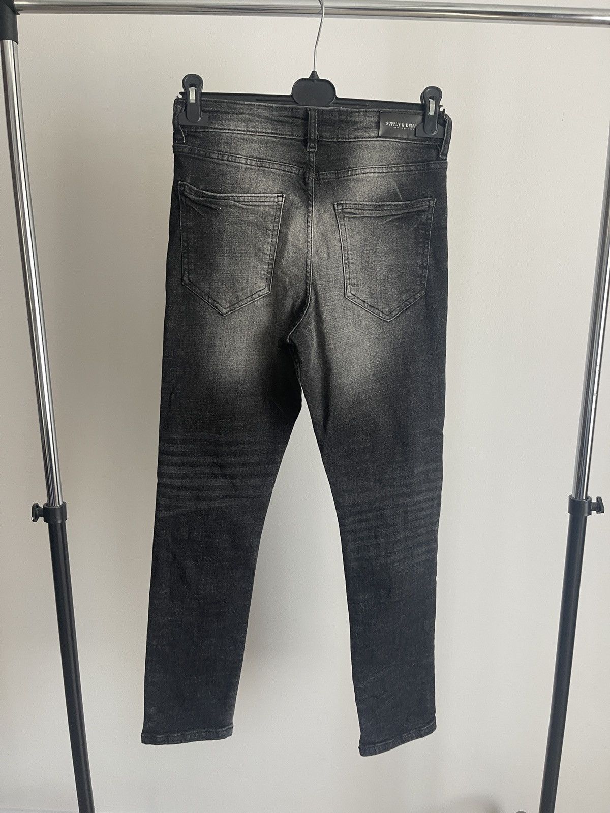 Supply & Demand Supply & Demand NYC Distressed Paint Splatter Jeans W30 Size US 30 / EU 46 - 10 Thumbnail